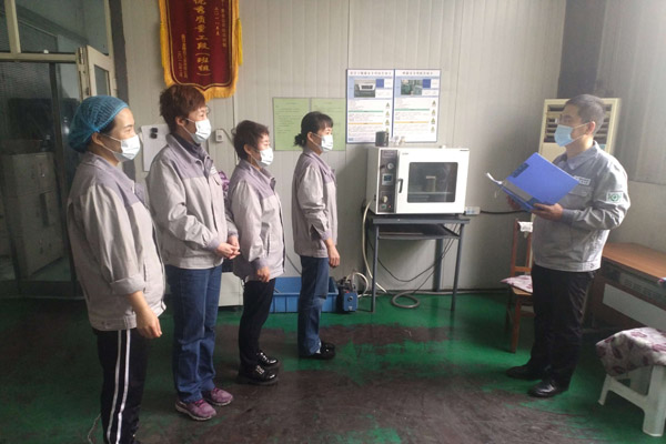 晶日公司：合成组装班节日期间开展安全生产和疫情防控教育