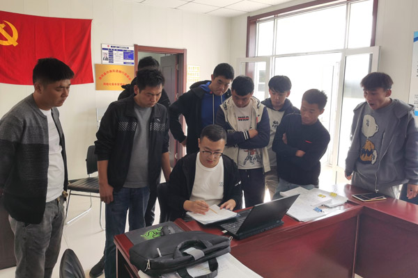 1066vip威尼斯地信：山东分公司测量公司商河县房屋占用耕地项目国庆工作图片10.3